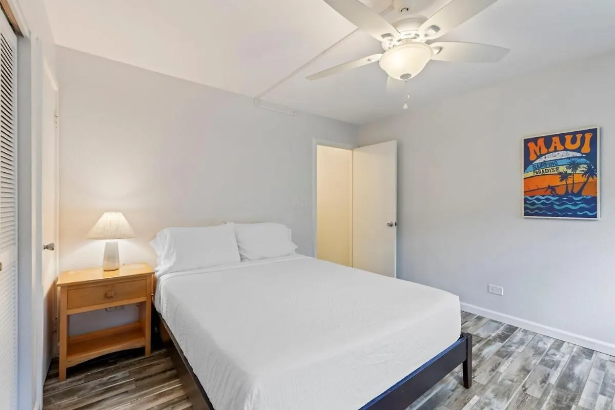 Kahana Villa F208- Ocean View Spacious 2 Bedroom Across From Beach 라하이나 아파트
