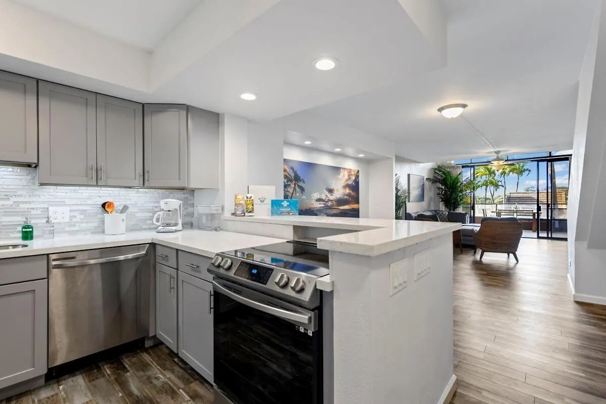Kahana Villa F208- Ocean View Spacious 2 Bedroom Across From Beach 라하이나